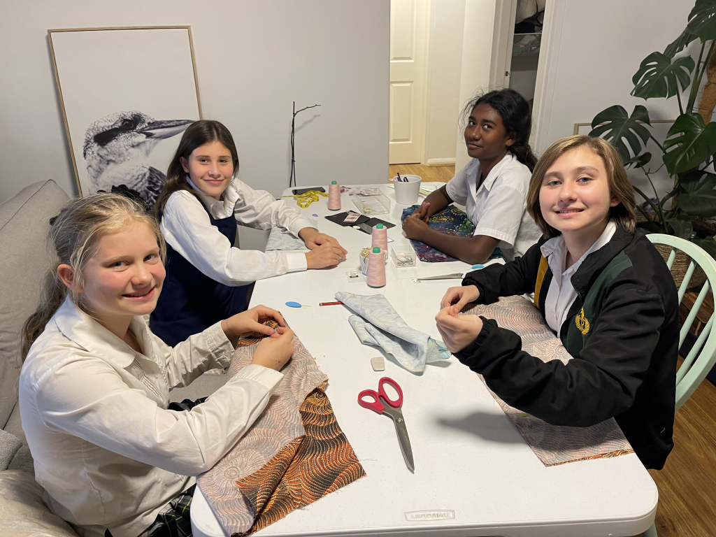 4 course participants sitting at the table